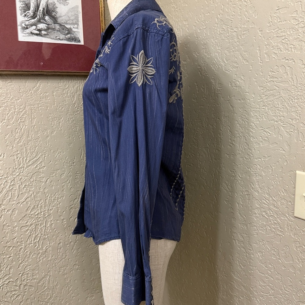 Panhandle Slim Women's Blue Embroidered western Top small - Picture 2 of 6